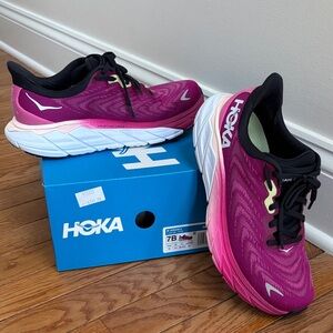 Hoka Arahi 6 Stability walking/running shoes